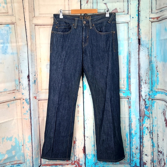 DL1961 Logan Boot Cut Jeans - Picture 1 of 6